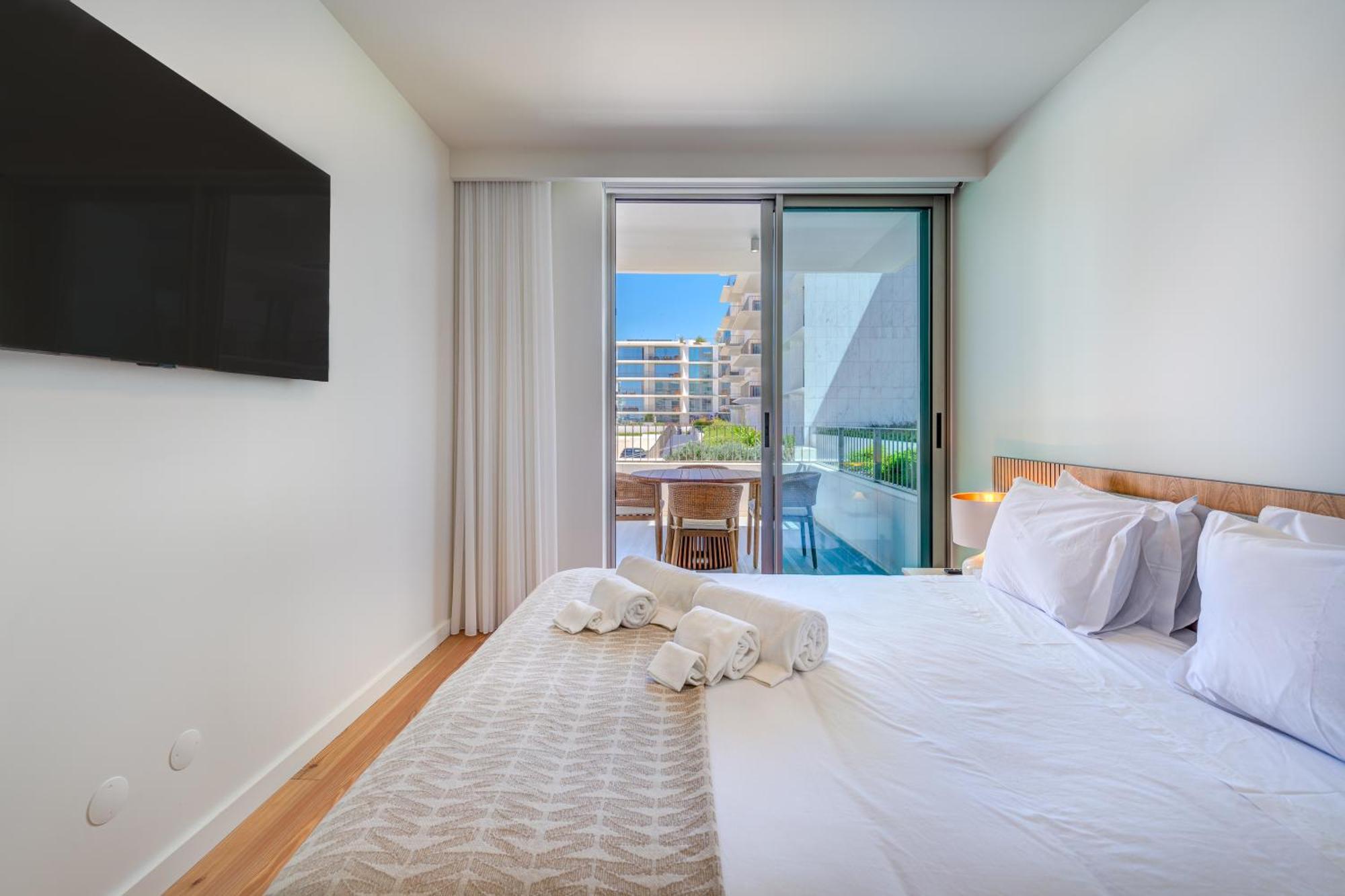 Bayline Condominium - Heated Indoor Swimming Pool - Spa - By Bedzy Armação de Pêra 외부 사진