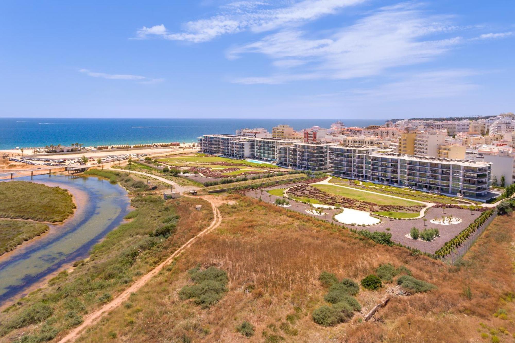 Bayline Condominium - Heated Indoor Swimming Pool - Spa - By Bedzy Armação de Pêra 외부 사진
